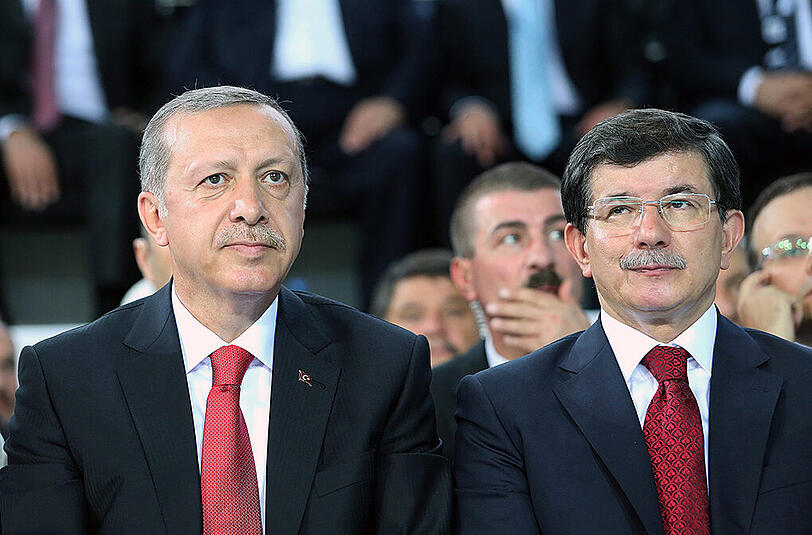 Recep Tayyip Erdogan (l.) und Ahmet Davutoglu.