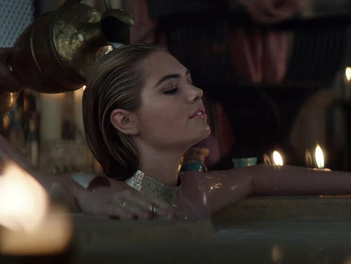 Kate Upton macht für das Smartphone-Spiel "Game of War" Werbung