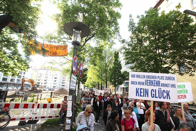 Demo am Josephsplatz. Die Bilder.