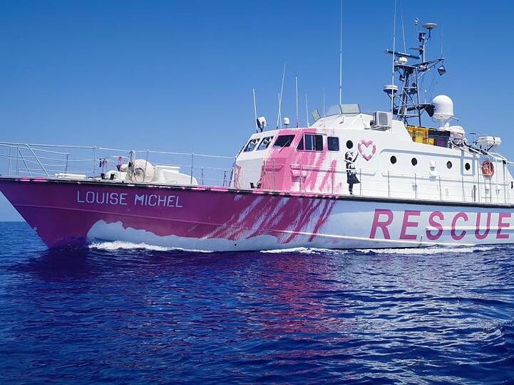 Die Besatzung des Rettungsschiffs der "Louise Michel" bat zuvor dringend um Unterstützung.