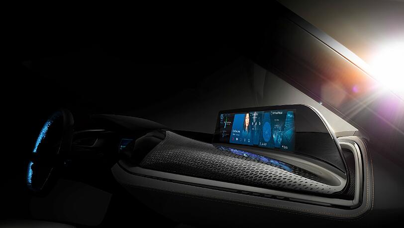 In einem „Vision Car“ zeigt BMW auf der CES in Las Vegas das Interieur und die Benutzer-Schnittstellen der Zukunft. In einem „Vision Car“ zeigt BMW auf der CES in Las Vegas das Interieur und die Benutzer-Schnittstellen der Zukunft.