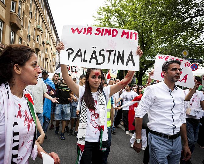 Pro-Palästina-Demo in der Münchner City: Die Bilder.
