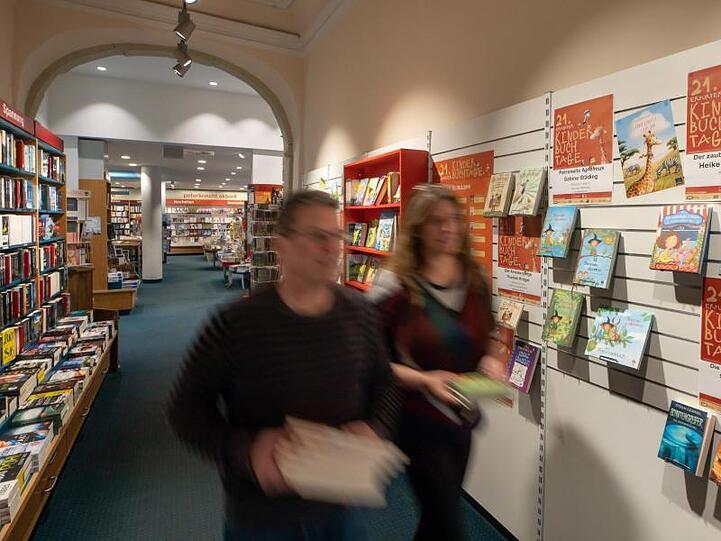 Im vergangenen Jahr ist die Zahl der Buchkäufer in Deutschland zum ersten Mal seit 2012 wieder gestiegen.