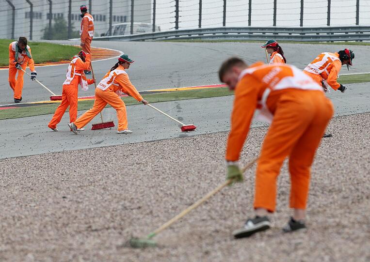 Der Ordnungsdienst hat an diesem Wochenende auf dem Sachsenring alle Hände voll zu tun.