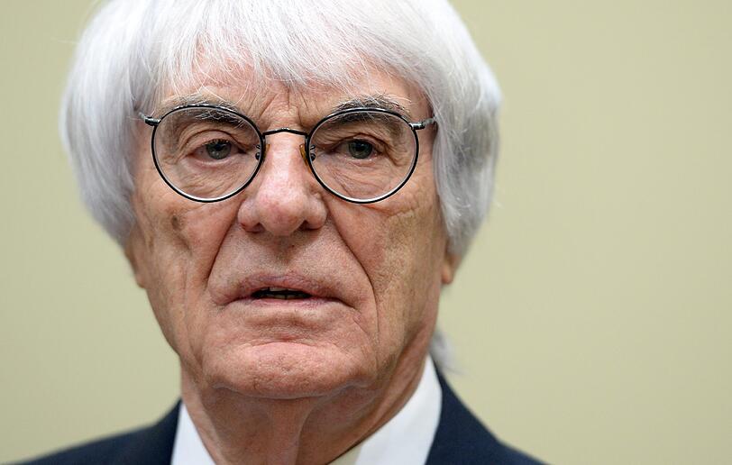 Bernie Ecclestone in München: Der Formel-1-Boss steht wegen Bestechung in Millionenhöhe vor dem Münchner Landgericht. Die Bilder vom ersten Prozess-Tag.