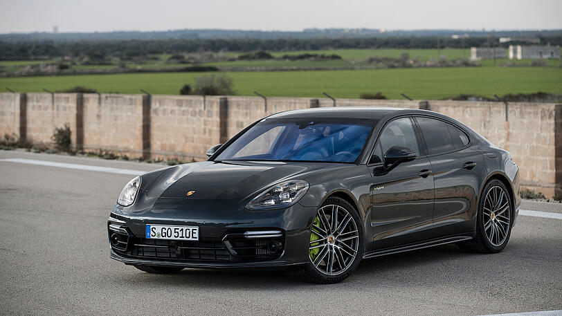 Geballte Kraft für mindestens 185.736 Euro: Der neue Porsche Panamera Turbo S startet im Juli.