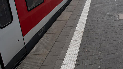 Der Vorfall hat sich am Bahnsteig des S-Bahnhalts Harras ereignet. (Archivbild)