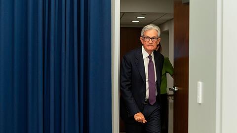 Doch nicht ganz weg: Der bisherige Fed-Chef Powell will als Vorstandsmitglied weitermachen. (Archivbild)