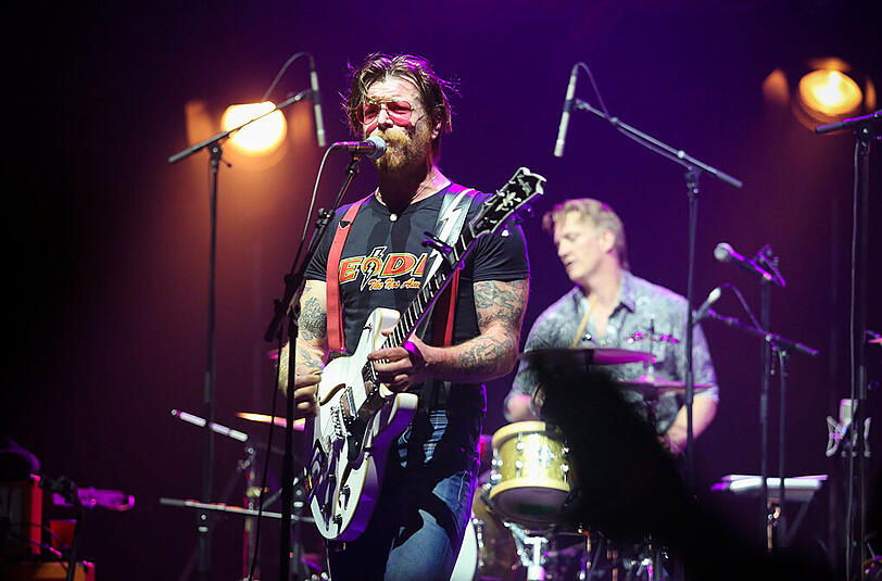 The Eagles of Death Metal - hier bei ihrem Nachholkonzert in Paris. Am Donnerstag gastierte die Band in der Münchner Tonhalle.
