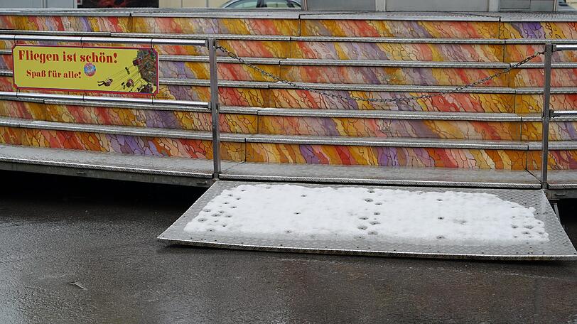 Nicht nur diejenigen, die eine Maß zu viel hatten, könnten in diesem Jahr Schwierigkeiten bekommen mit den Treppen zum Kettenkarussell.