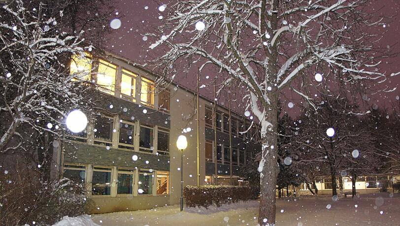Die Camerloherschule. Die Camerloherschule.