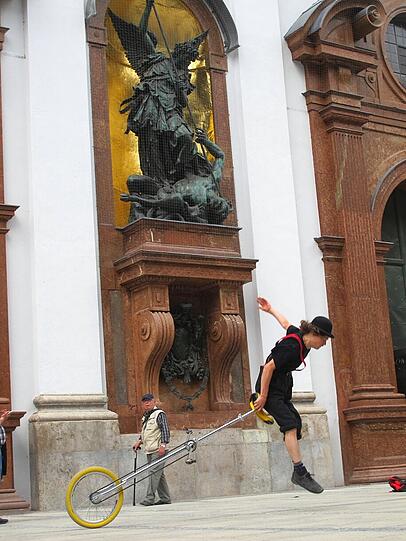 Radl-Künstler in der Innenstadt