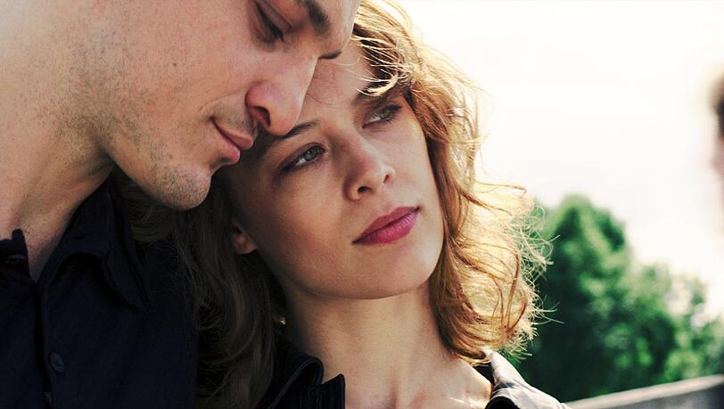 Franz Rogowski und Paula Beer in Christian Petzolds "Undine". Franz Rogowski und Paula Beer in Christian Petzolds "Undine".