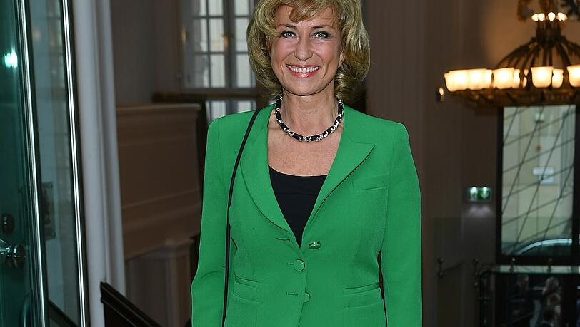 So zugeknöpft zeigte sich Dagmar Wöhrl noch bei der Berlinale 2017. So zugeknöpft zeigte sich Dagmar Wöhrl noch bei der Berlinale 2017.
