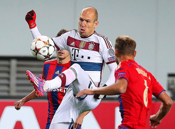 ARJEN ROBBEN: NOTE 4 
Nicht happy, als er in der 81. ausgewechselt wurde. Aber seine Leistung war auch eher aus der Kategorie: na ja. Abgeblockte Schüsse, unvollendete Dribblings. Kann er besser.
