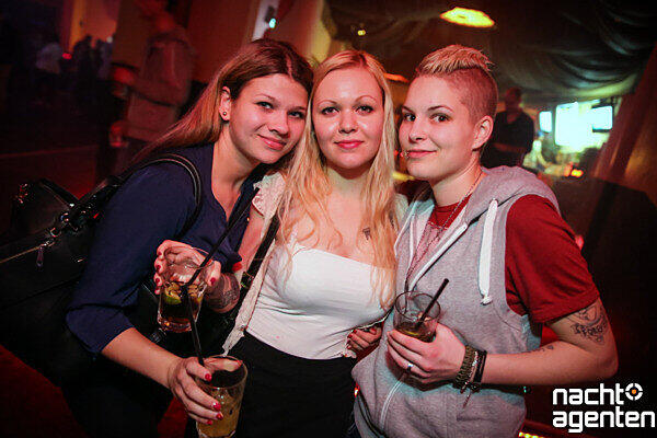 Die besten Party-Bilder vom Samstag. Hier in der Nachtgalerie.