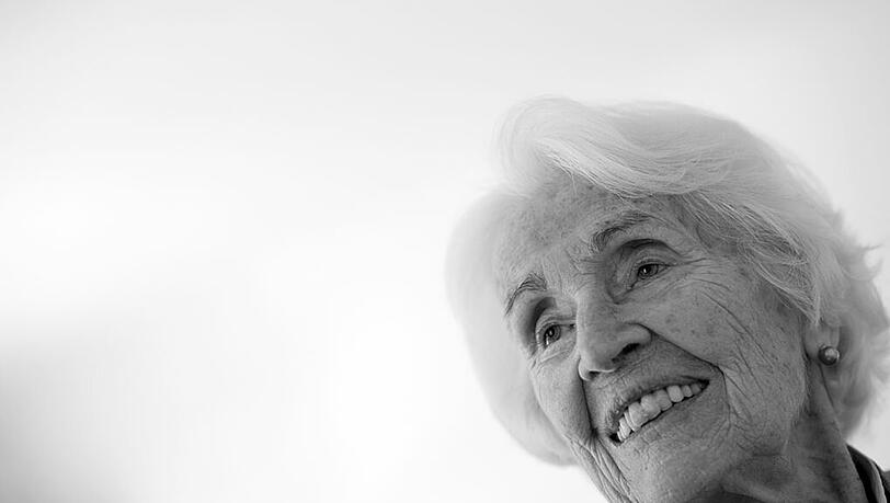 Die FDP-Politikerin, ehemalige Münchner Stadträtin und Staatsministerin im Auswärtigen Amt Hildegard Hamm-Brücher verstarb mit 95 Jahren am 7. Dezember 2016 in ihrer Wahlheimat München. Die FDP-Politikerin, ehemalige Münchner Stadträtin und Staatsministerin im Auswärtigen Amt Hildegard Hamm-Brücher verstarb mit 95 Jahren am 7. Dezember 2016 in ihrer Wahlheimat München.