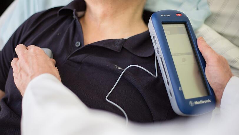 Immer mehr Parkinson-Patienten kommen in Bayern ins Krankenhaus.