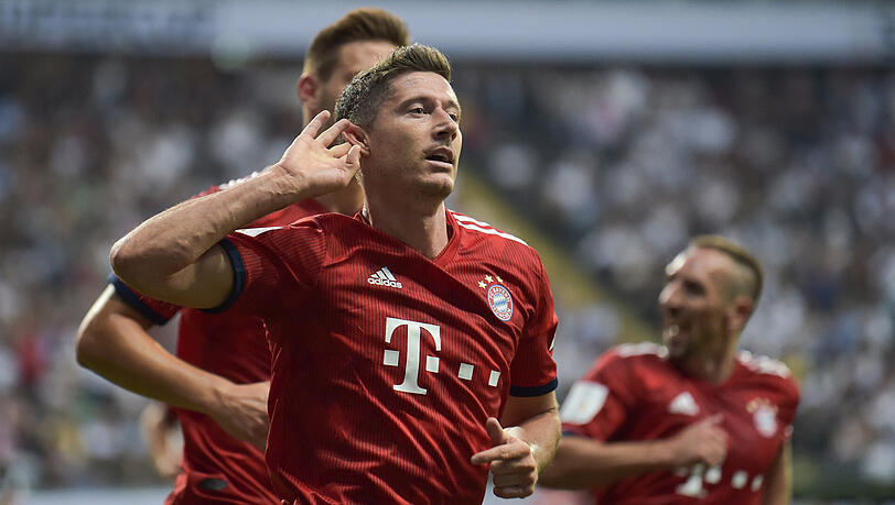 Torjäger des FC Bayern: Robert Lewandowski (vorne). Torjäger des FC Bayern: Robert Lewandowski (vorne).