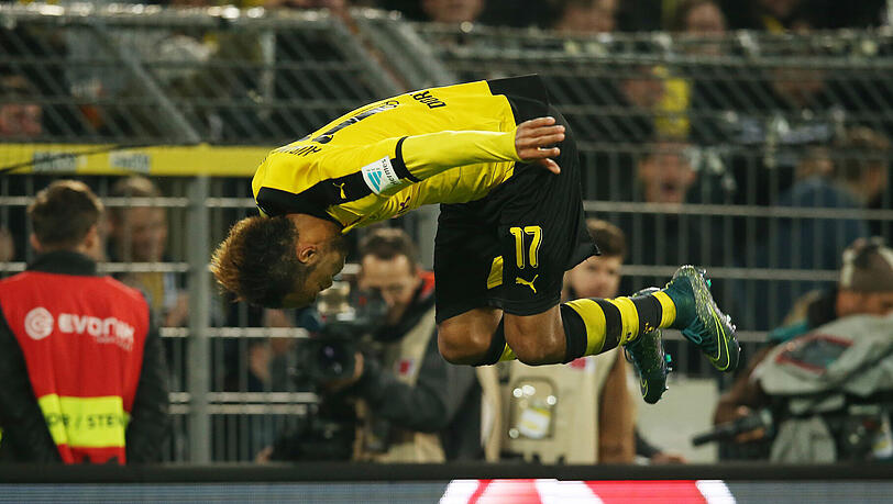 Aubameyang war mit drei Treffern der überragende Spieler beim 5:1-Erfolg des BVB gegen Augsburg. Aubameyang war mit drei Treffern der überragende Spieler beim 5:1-Erfolg des BVB gegen Augsburg.