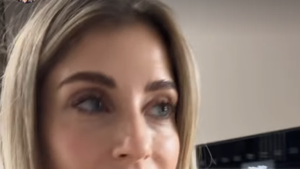 Cathy Hummels kann aufatmen. Bei einer "Glas-Explosion" ihres Ofens kam niemand zu Schaden. Cathy Hummels kann aufatmen. Bei einer "Glas-Explosion" ihres Ofens kam niemand zu Schaden.
