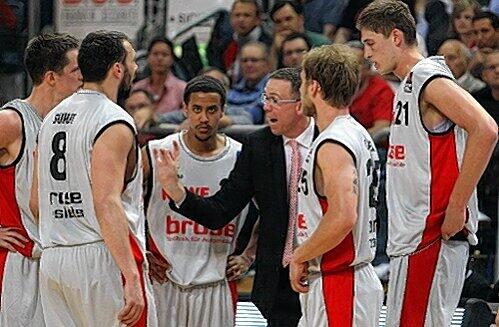 &bdquo;Wir wissen, dass wir kollektiv schlecht waren, das fing bei den Leistungsträgern an&ldquo;: Bambergs Trainer Chris Fleming bei der Manöverkritik.