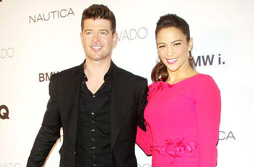 Robin Thickes Ehefrau hört im Schlafzimmer die Musik ihres Mannes.