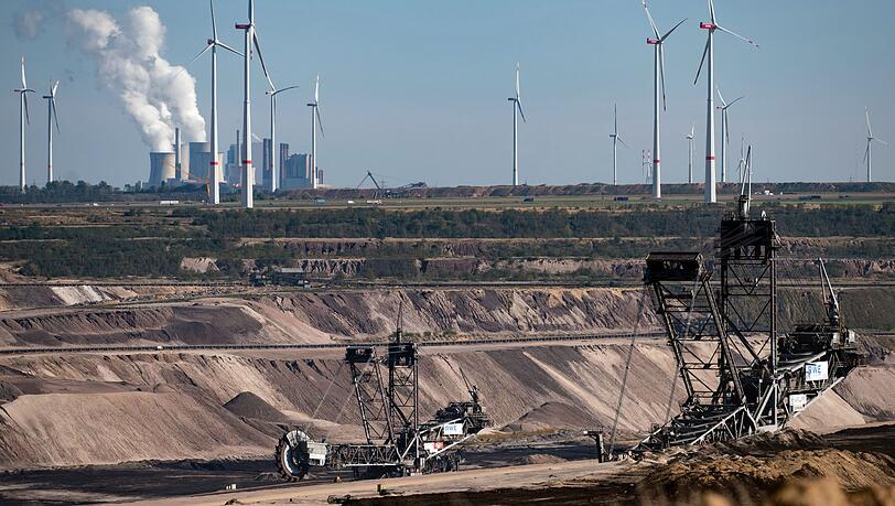 Ein Prüfbericht des Bundeswirtschaftsministeriums zum Kohleausstieg verzögert sich. Ein Prüfbericht des Bundeswirtschaftsministeriums zum Kohleausstieg verzögert sich.