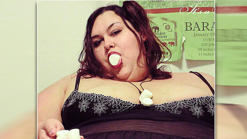 Möchte mit 450 Kilogramm die dickste Frau der Welt werden: Die US-Amerikanerin Monica Riley. Möchte mit 450 Kilogramm die dickste Frau der Welt werden: Die US-Amerikanerin Monica Riley.