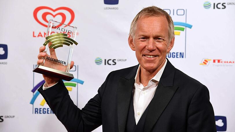 Moderator Johannes B. Kerner, Preisträger Medienmann 2018 bei den Radio Regenbogen Awards, kommt zur Verleihung der Awards in den Europa-Park.