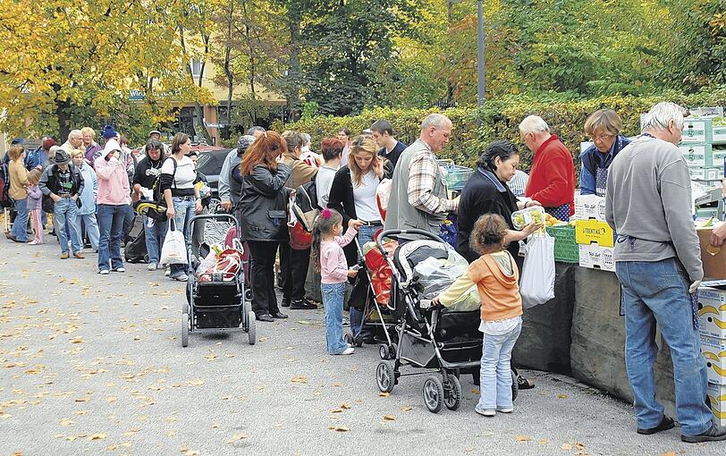 30.000 Münchner beziehen Hartz IV. Sozialverbänder fordern für sie mehr Geld zum täglichen Leben.