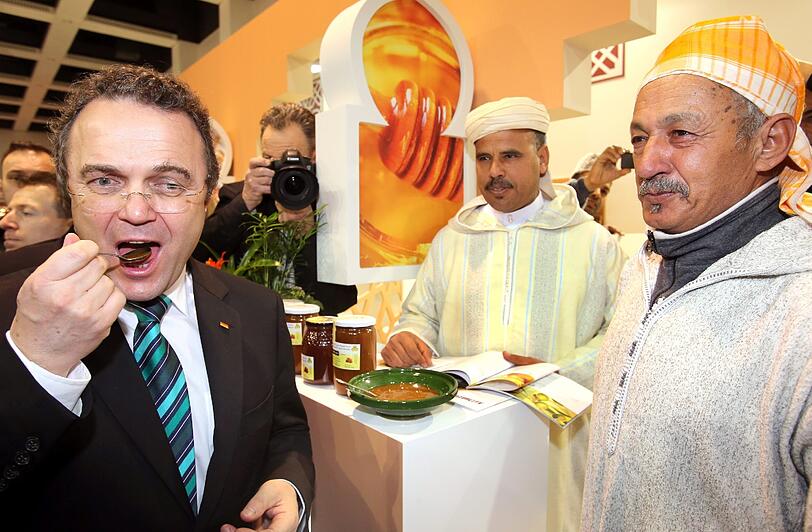 Aah, ein Honigsüppchen am Marokko-Stand.