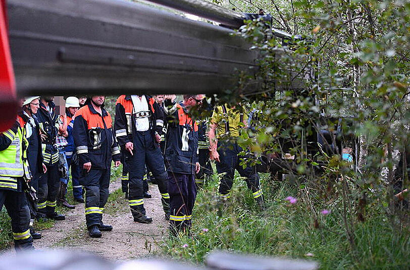 Spektakuläre Rettungsaktion in Grassau: Die Feuerwehr befreite ein Pferd aus dem moorastigem Untergrund.