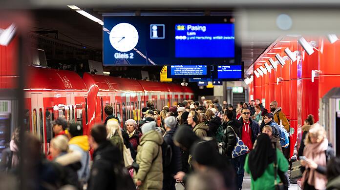 Auf der vielbefahrenen M&uuml;nchner Stammstrecke gibt es rund um Ostern kein Durchkommen. (Archivbild)