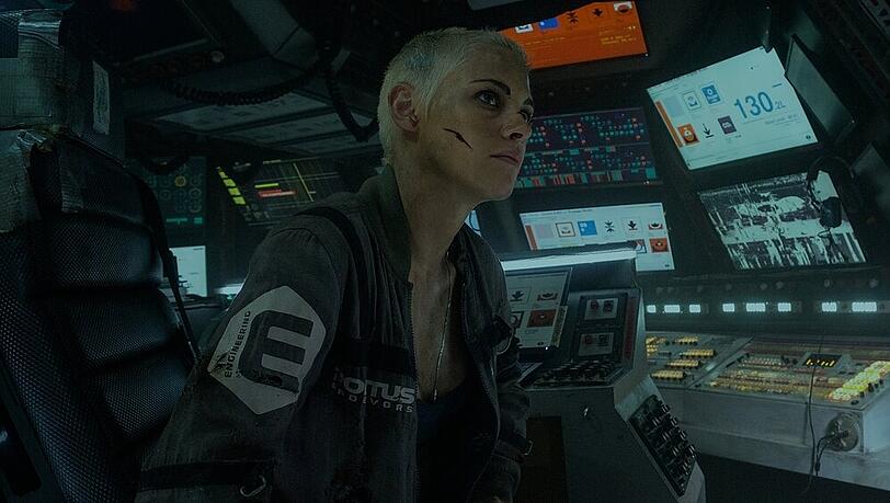 Es wird düster: Kristen Stewart als Norah in "Underwater - Es ist erwacht" Es wird düster: Kristen Stewart als Norah in "Underwater - Es ist erwacht"
