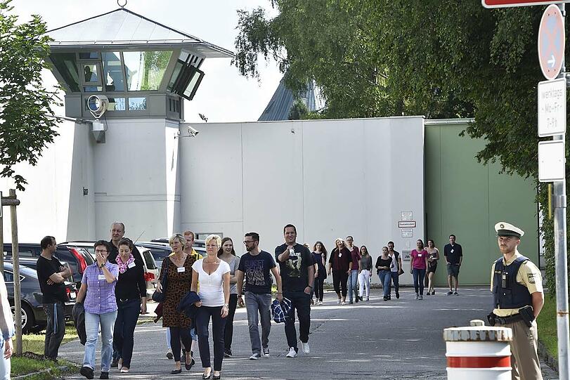 Die Bilder von der Räumungsübung im Gefängnis Stadelheim.