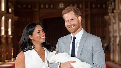 Prinz Archie wurde damals in Windsor präsentiert.(Archivbild)