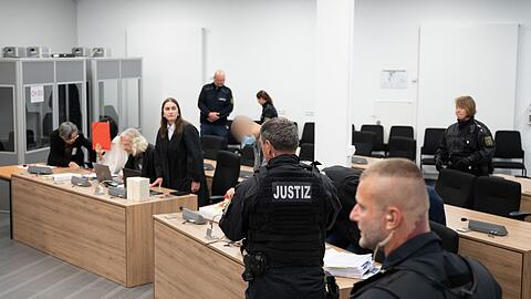 Ein ehemaliger Mitarbeiter des AfD-Politikers Maximilian Krah wird verdächtigt, für China spioniert zu haben.