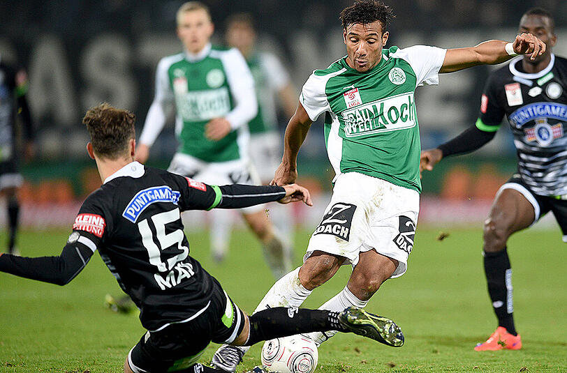 Erst am Montag wurde bekannt, dass der Vertrag zwischen Karim Onisiwo (grünes Trikot) und seinem bisherigen Klub SV Mattersburg aufgelöst worden sei.
