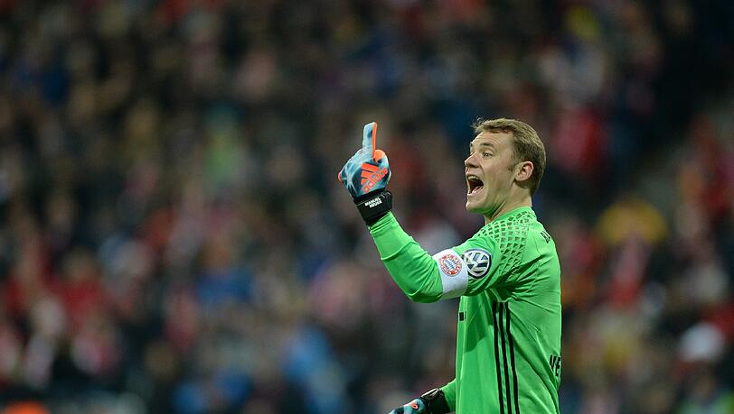 MANUEL NEUER: Note 3 - Gegen seinen ehemaligen Herzensverein wenig gefordert. Konnte in der zweiten Halbzeit vor dem Schalker Block größtenteils den ihm gutbekannten Fangesängen zuhören. MANUEL NEUER: Note 3 - Gegen seinen ehemaligen Herzensverein wenig gefordert. Konnte in der zweiten Halbzeit vor dem Schalker Block größtenteils den ihm gutbekannten Fangesängen zuhören.