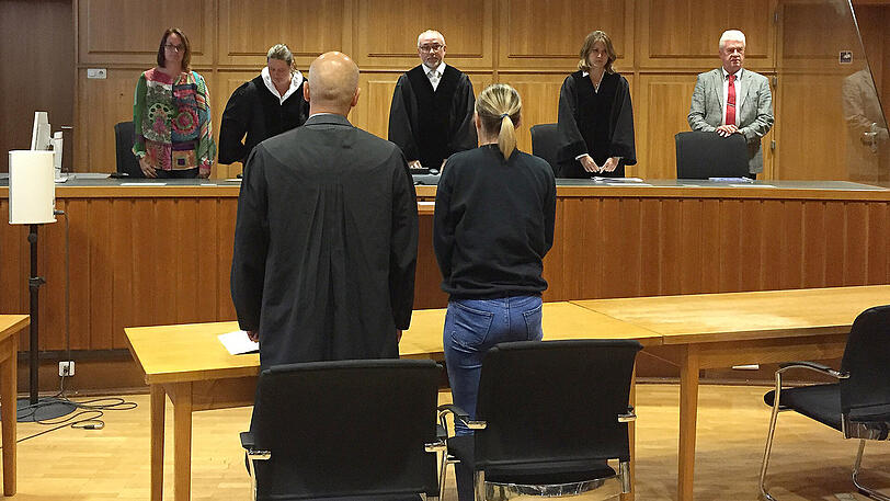 Eine 30-Jährige, die ihr Baby kurz nach der Geburt erstickt hat, muss für fünf Jahre in Haft.