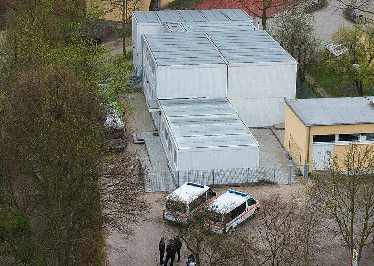 Die Hamburger sind von der Bluttat eines 17-jährigen Schülers geschockt. Der Junge hat seinen Mitschüler am Vormittag mit mehreren Messerstichen getötet.