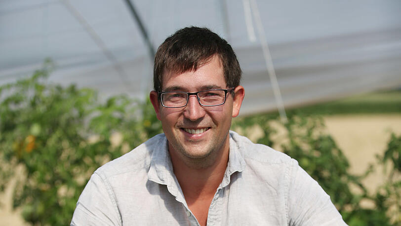 Johannes Dittert weiß inzwischen fast alles über Melonen. Sein Wissen gibt er auch gerne an andere Bauern weiter. Johannes Dittert weiß inzwischen fast alles über Melonen. Sein Wissen gibt er auch gerne an andere Bauern weiter.