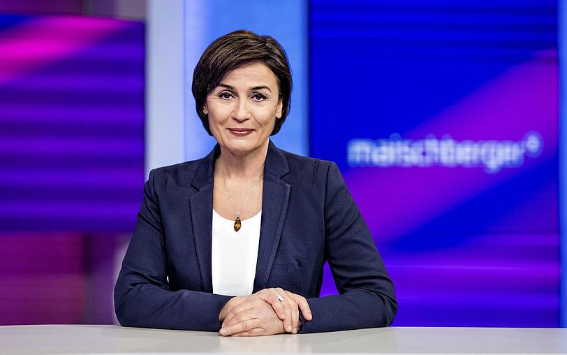 Seit 2002 moderiert Sandra Maischberger die nach ihr benannte Talkshow im Ersten - aktuell läuft sie unter dem Titel "maischberger". Seit 2002 moderiert Sandra Maischberger die nach ihr benannte Talkshow im Ersten - aktuell läuft sie unter dem Titel "maischberger".