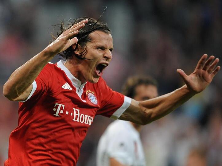 Bayerns Doppeltorschütze Daniel van Buyten jubelt.