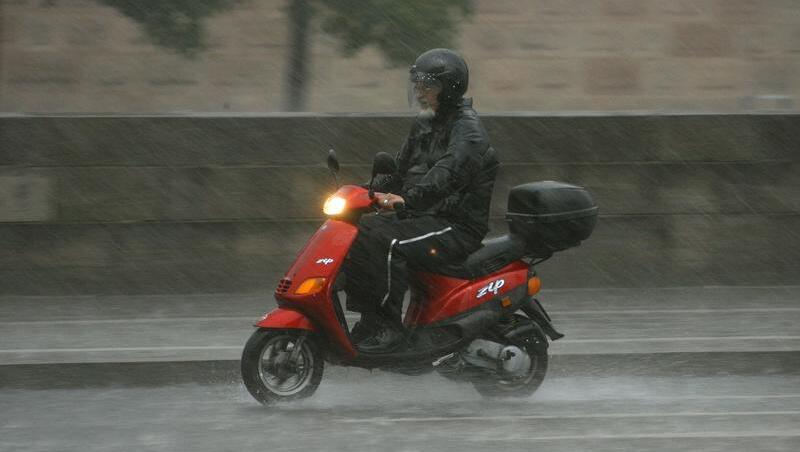 Motorroller (Symbolbild) Motorroller (Symbolbild)