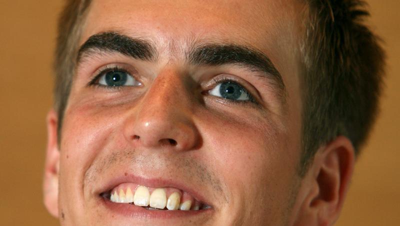 Philipp Lahm wird seinen Vertrag beim FC Bayern bis 2016 verlängern Philipp Lahm wird seinen Vertrag beim FC Bayern bis 2016 verlängern