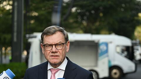 Außenminister Wadephul ist mit Blick aus die russischen Forderungen skeptisch.