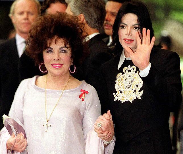 Liz Tayler mit dem King of Pop Michael Jackson auf einem Wohltätigkeitskonzert.