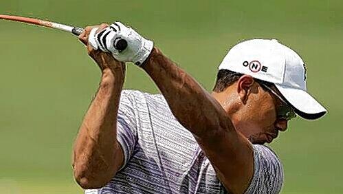 Lässt wieder den Schläger schwingen: Tiger Woods gibt bei den US Open sein Comeback. Lässt wieder den Schläger schwingen: Tiger Woods gibt bei den US Open sein Comeback.